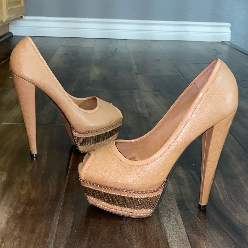 Aldo cognac tan nude platform pump heel size 7